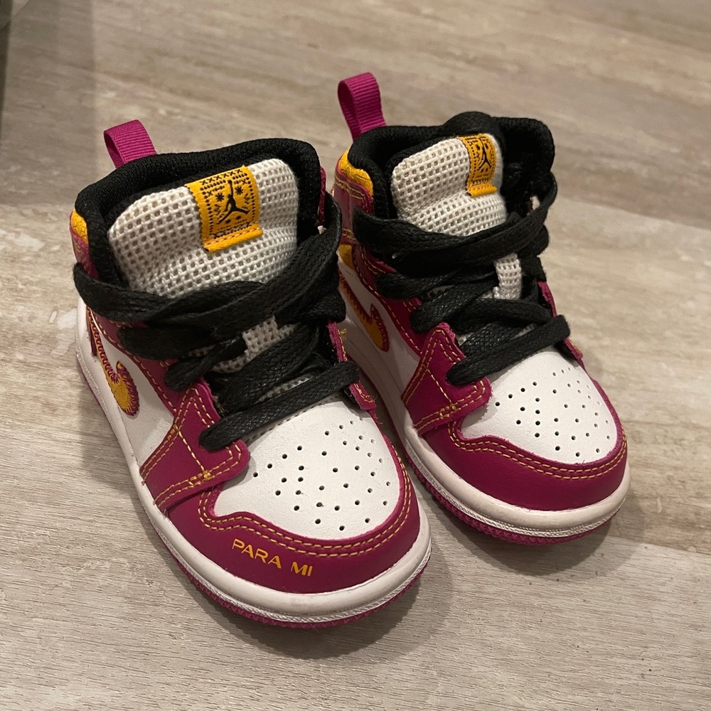 Jordan 1 DIA DE MUERTOS - Picture 3 of 9